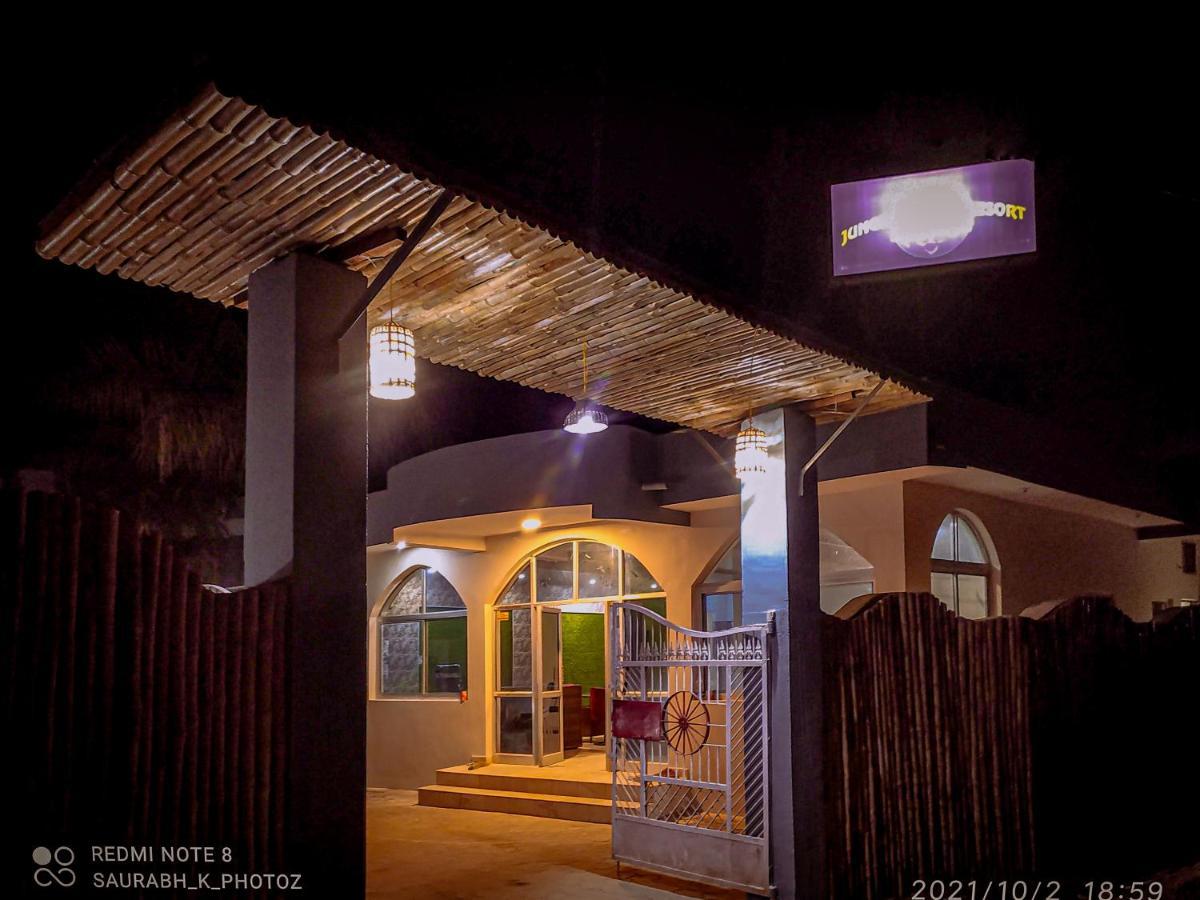 Hotel Jungle Palace Resort Umariā Exterior photo